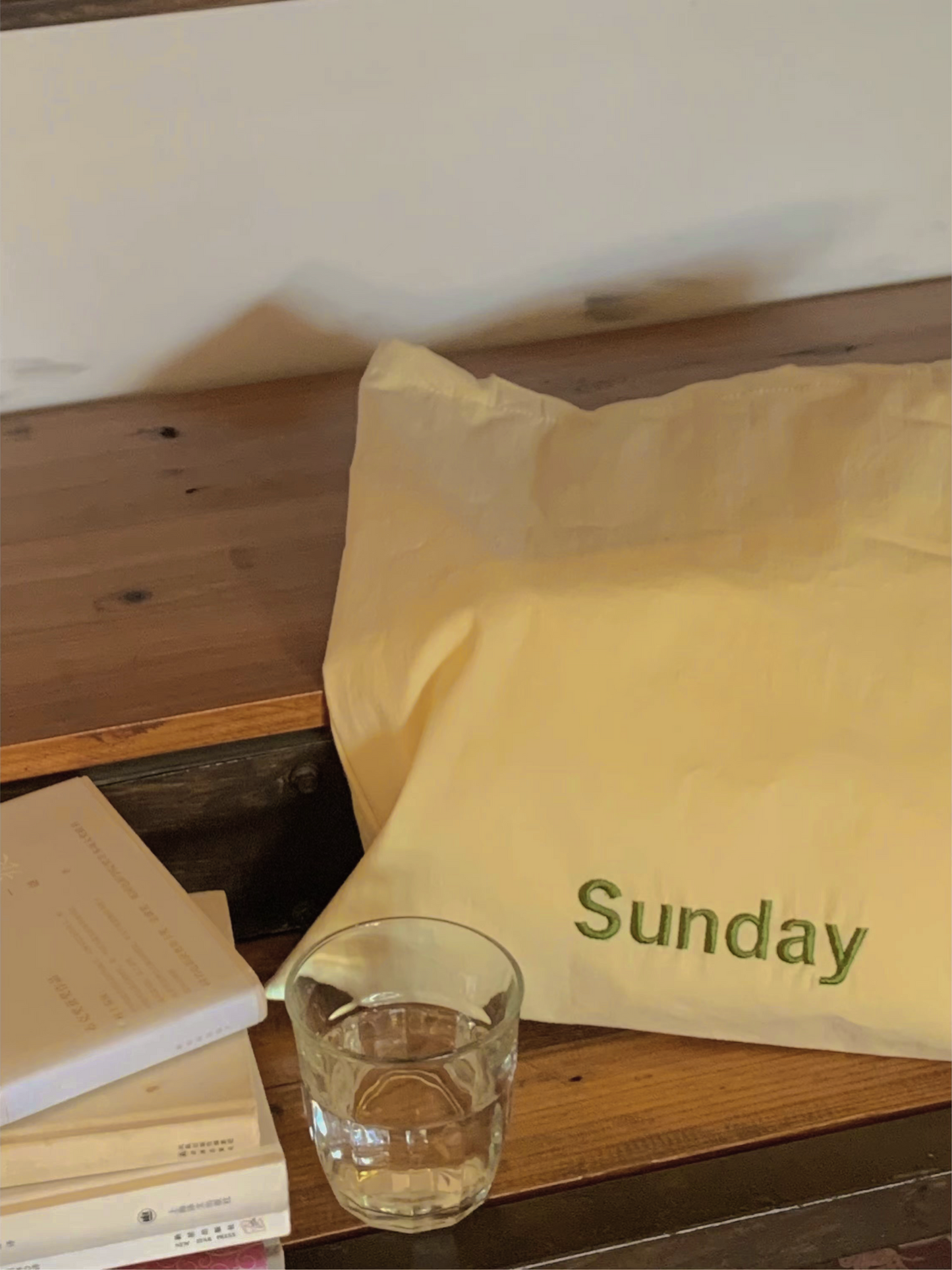 Bolso de mano del martes