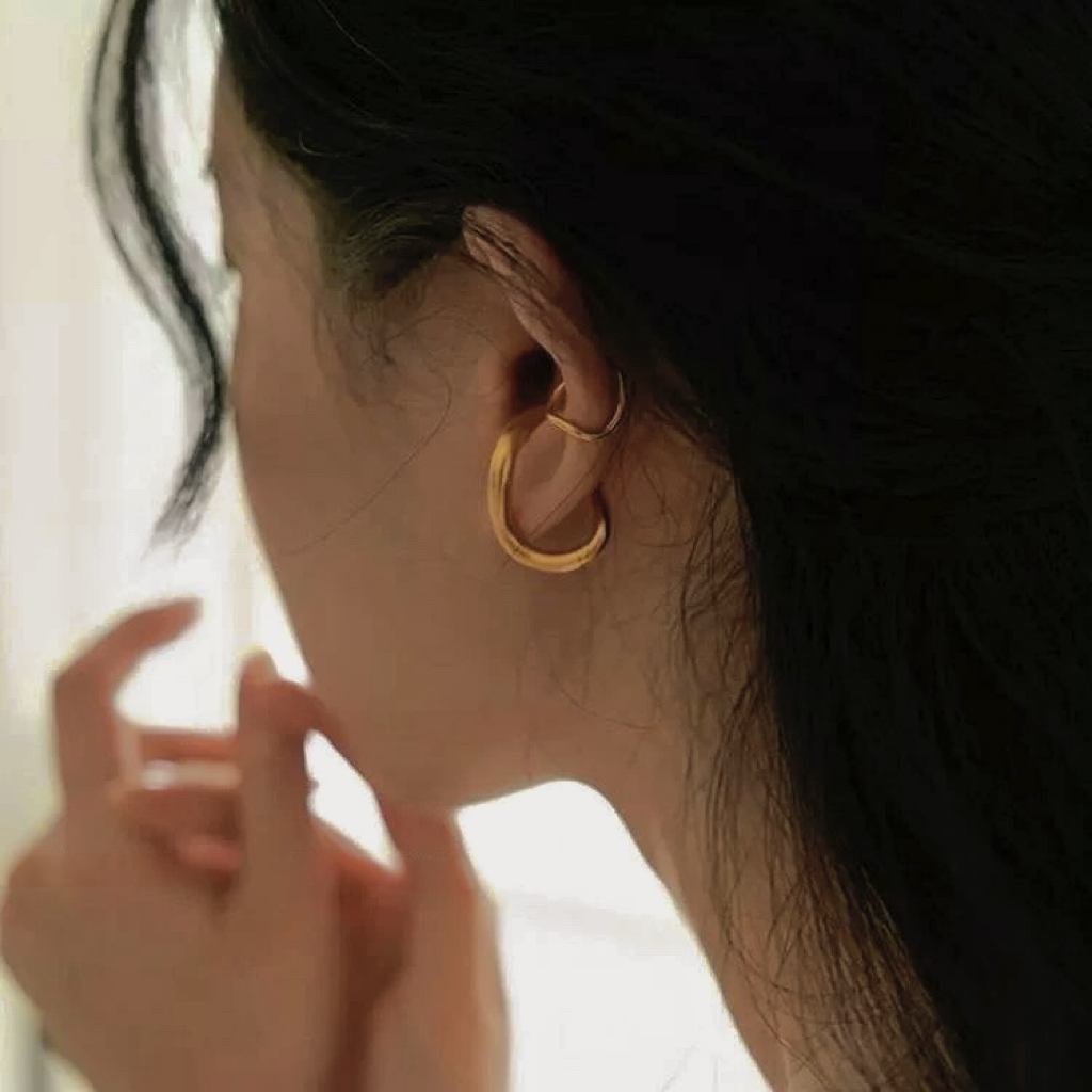 Fluid Ear Cuff