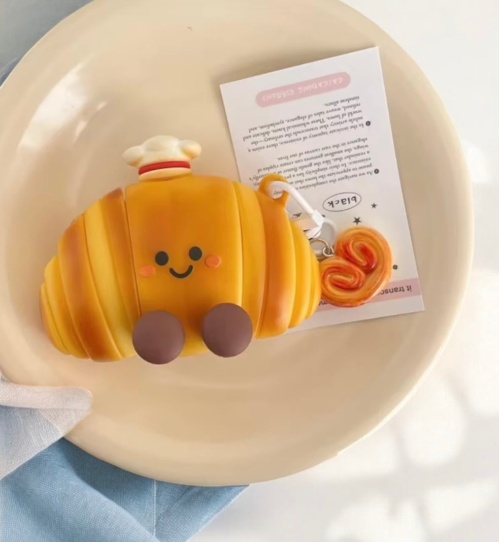 Croissant Airpods Case