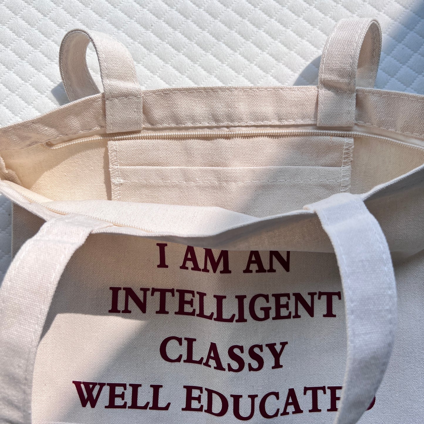 Statement Tote