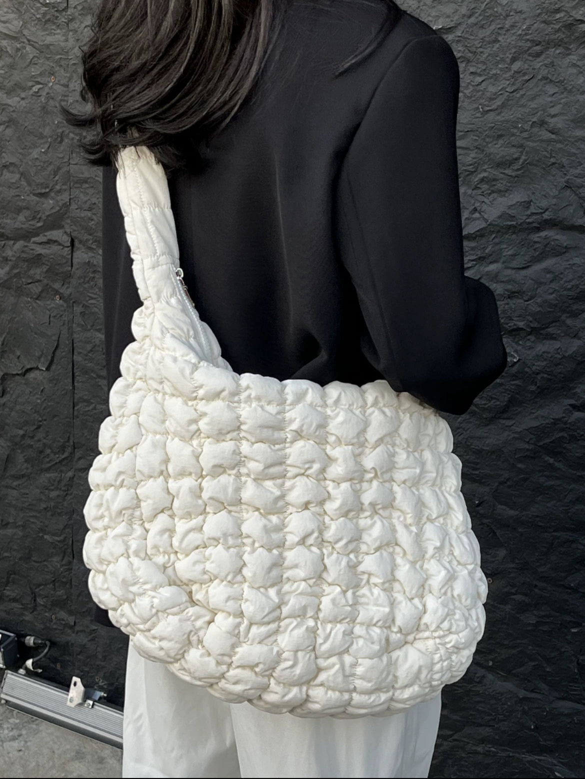 Medium Cloud Crossbody