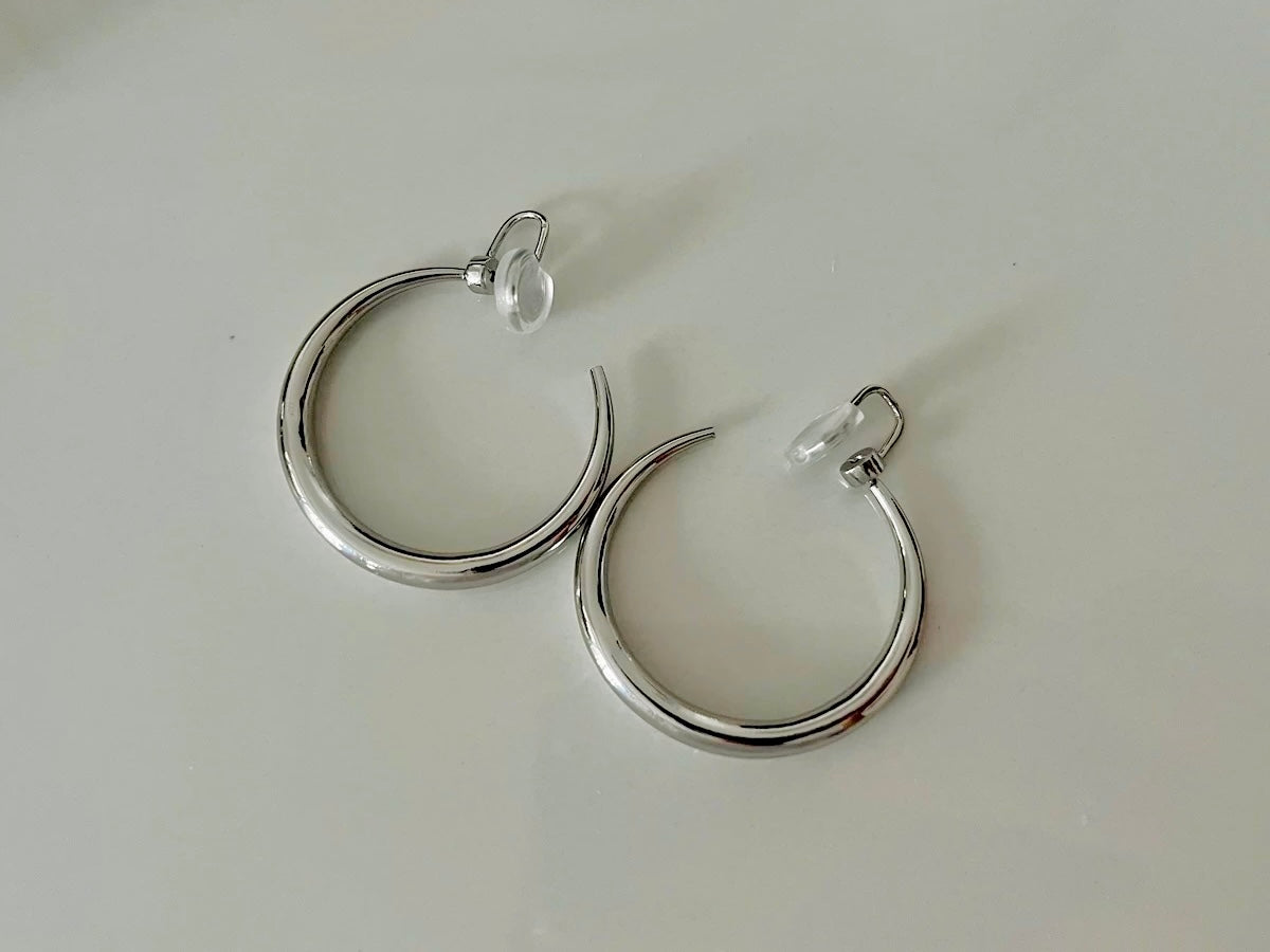 Tangling Silver Hoops