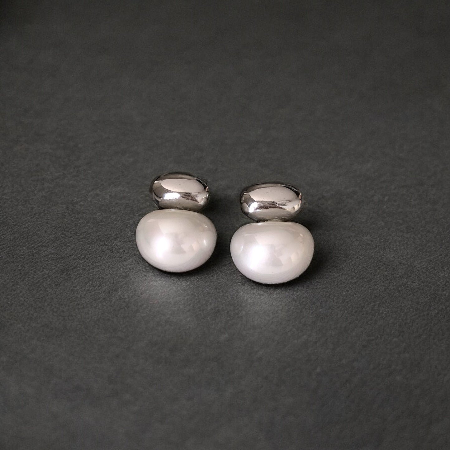 Baroque Silver Pearl